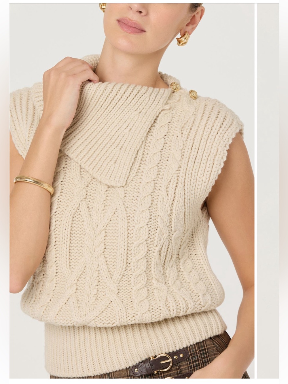 Cable Stitch Sleeveless Sweater